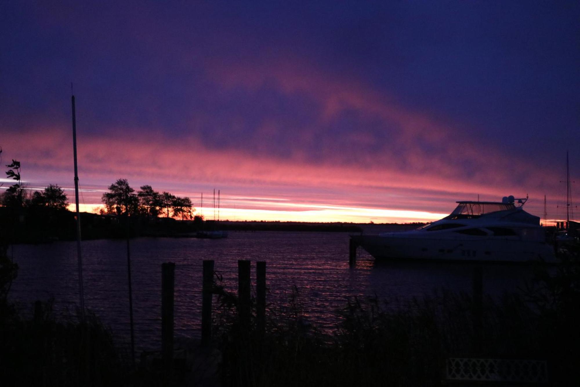 4pers House Christine w Sauna, Winter garden&fishing pier Anjum Exterior foto
